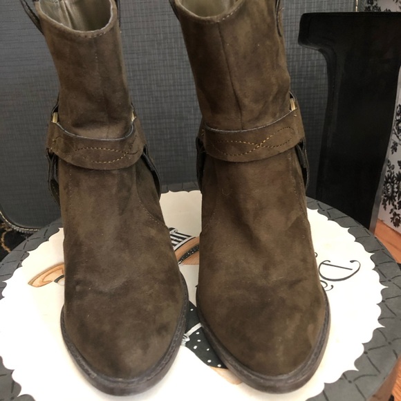 Olive JustFab Western Raney Bootie - Picture 7 of 8
